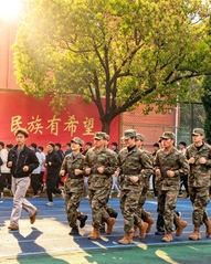 青春逐梦奔跑同行——我校202...