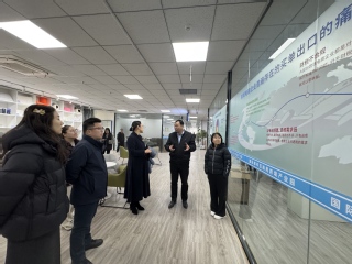 现代服务与管理学院深入企业走访...